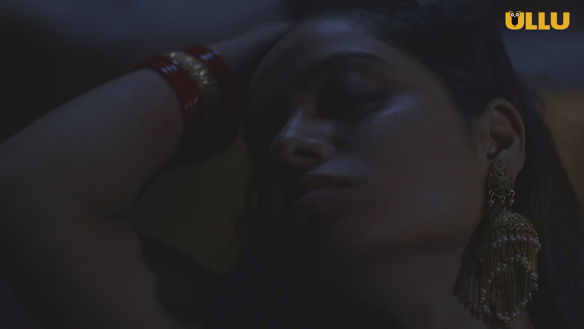 Shubhratri (2019) S01E01T02 Ullu Originals Hindi Web Series 1080p WEB DL 550MB(1Filmy4Wap.Cloud).mkv