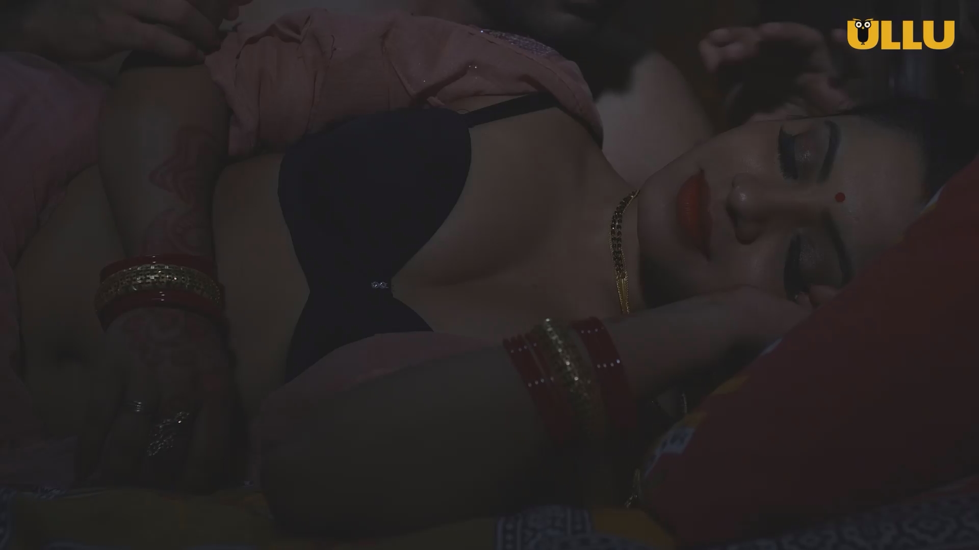 Shubhratri (2019) S01E01T02 Ullu Originals Hindi Web Series 1080p WEB DL 550MB(1Filmy4Wap.Cloud).mkv