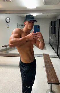 zac thumb.jpg