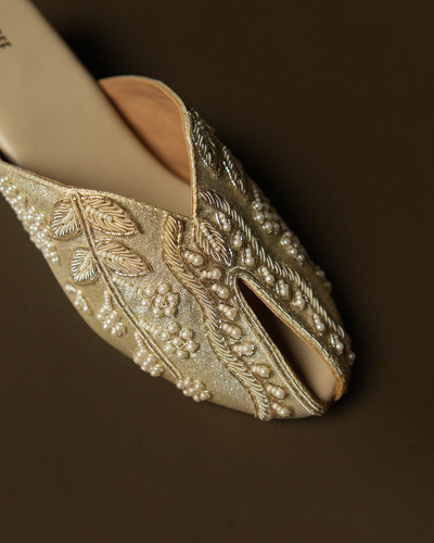 prod pearl mule gold 6.jpg