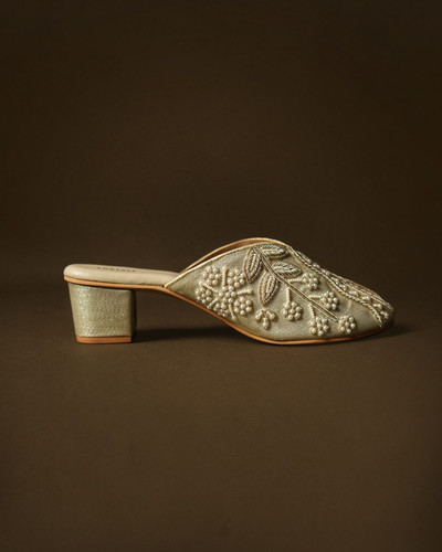 prod pearl mule gold 1.jpg