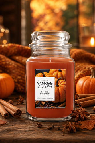 07 spiced pumpkin candle.png