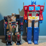 Big Figs 30 inch Transformers Optimus Prime In Hand Images 05