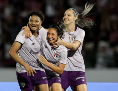 São Paulo encara Corinthians na final feminina com prêmio milionário