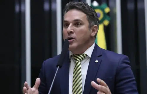 Zucco libera R$ 200 mil via emenda pix para evento evangélico de aliado bolsonarista