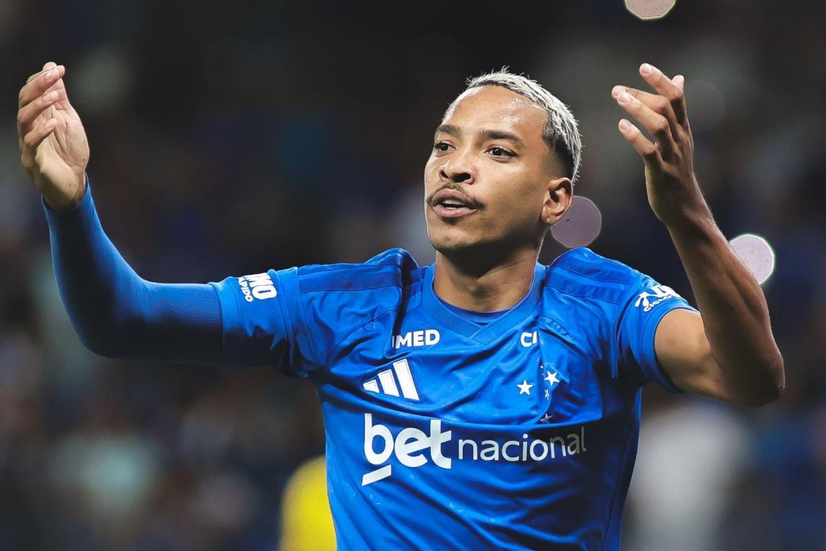 Matheus Pereira bate recorde e lidera participações em gols no Brasileirão