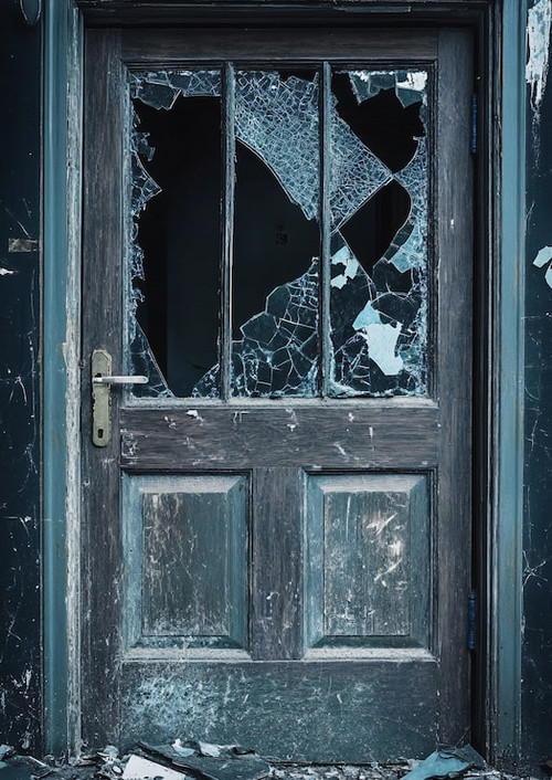 broken doorway 1322553 110553.jpg