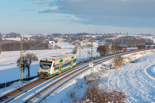 VT565 der Vogtlandbahn als VBG 80229 Zwickau Stadthalle - Plauen ob Bf kurz vor Ruppertsgrn..jpg