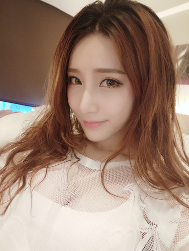 Resize [2016.11.11 20.50] [二哈][二哈]发两张以前没发的自拍凑.1