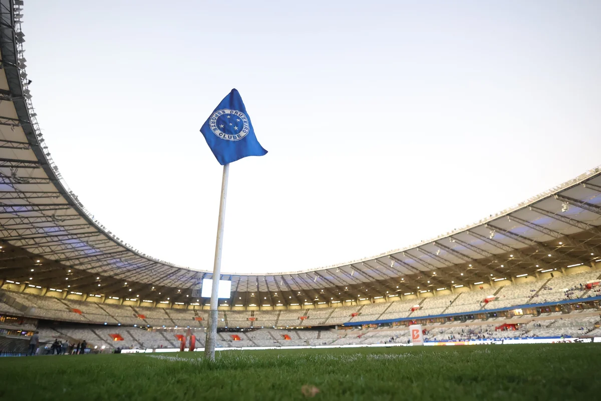 Adeus às naturais: Mineirão se prepara para gramado híbrido e Cruzeiro ajusta planos para 2027