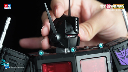 Auldey Transformers AAM G1 Nemesis Prime 011