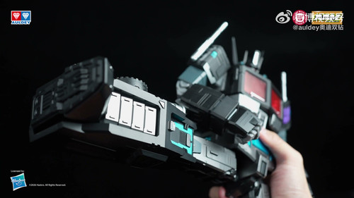 Auldey Transformers AAM G1 Nemesis Prime 036.jpg