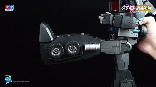 Auldey Transformers AAM G1 Nemesis Prime 037.jpg