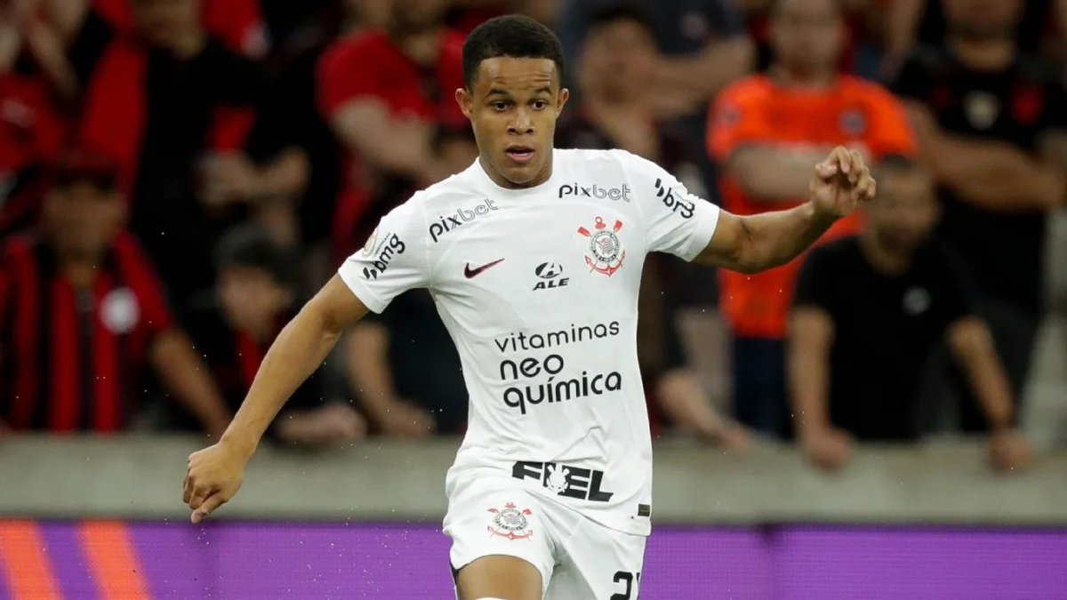 Lembra dele? Ex-Corinthians é eleito o melhor jogador sub-21 fora das ligas europeias