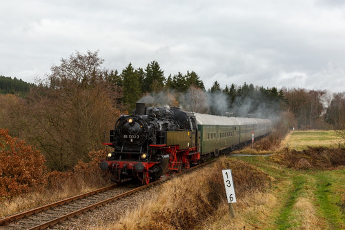 Am 1. Advent 2016 fuhr ein Sonderzug mit 86 1333 von Gera ber Zeulenroda nach Schleiz. Von dort wurd.jpg