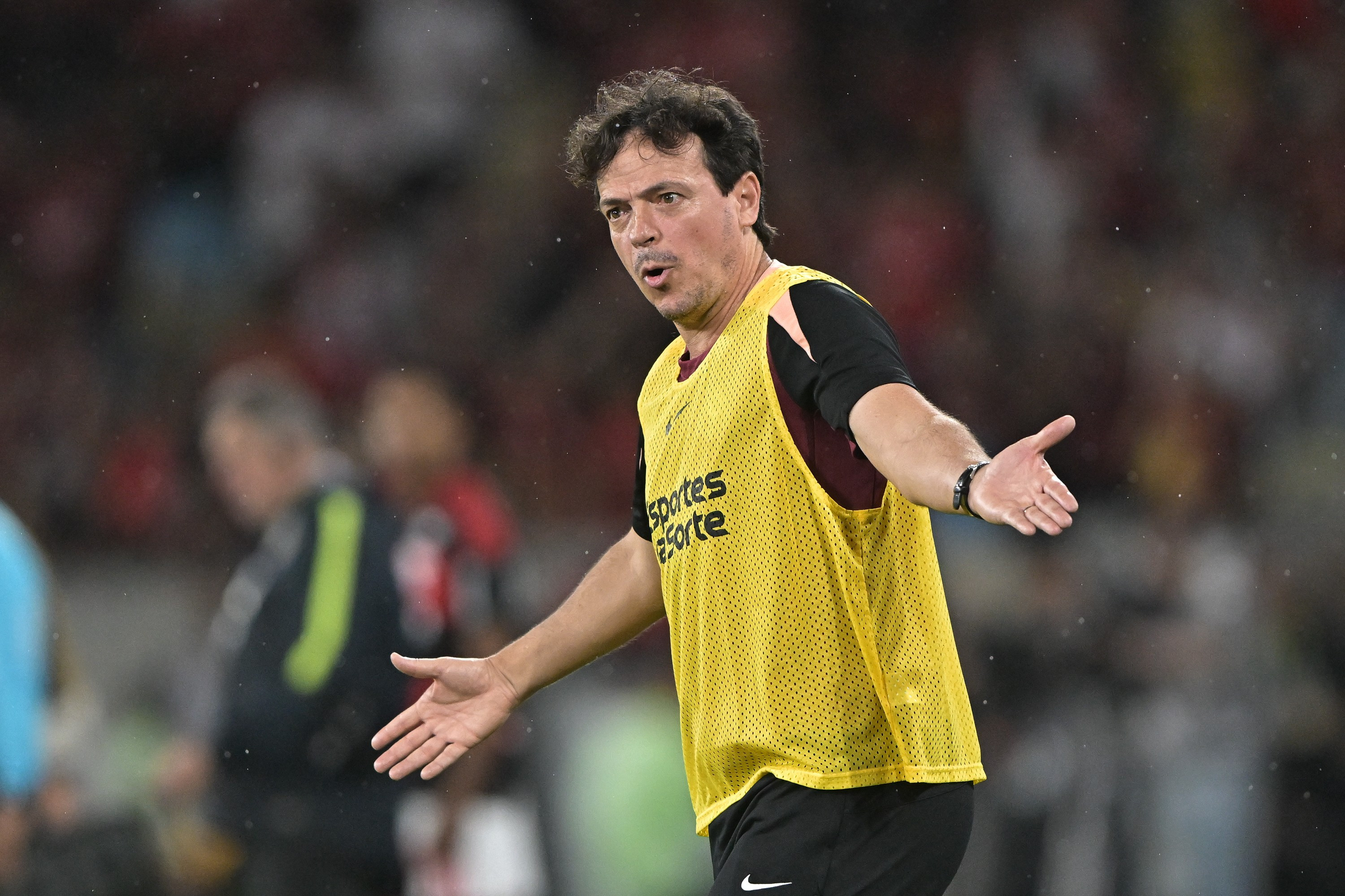 Corinthians se resguarda após derrota e foca em decisão na Libertadores