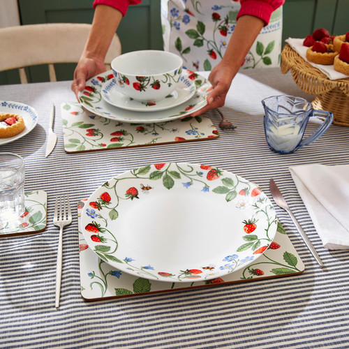 Ulster Weavers Strawberry Patch Placemat 4 Pack Green sn3.jpg