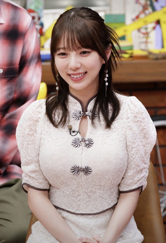 与田祐希.jpg