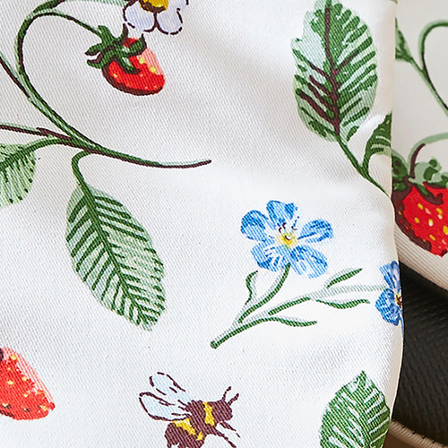 Ulster Weavers Strawberry Patch Microwave Mitts Pair Green sn4.jpg
