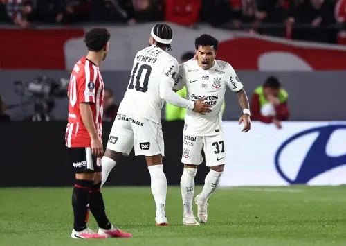 MEMPHIS VAI A CAMPO? Resposta sobre suspensão de Memphis em duelo na Libertadores