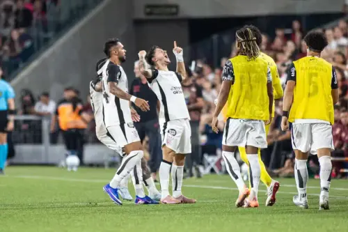 ESCALAÇÃO DIVULGADA! Corinthians pronto para decisão na Libertadores