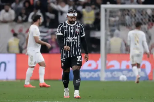 MEMPHIS MANDA RECADO! Atacante cobra reação imediata do Corinthians