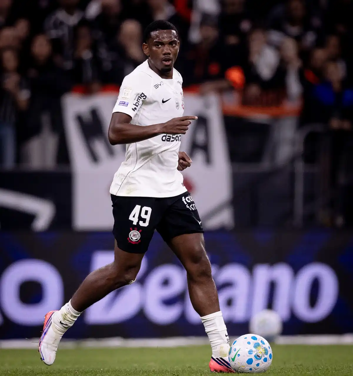 SAÍDA DE JOIA! Corinthians aposta na valorização de André e mira R$ 150 milhões