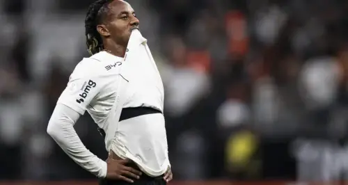 Diniz revela motivos de Carrillo não ter jogado clássico contra o Santos 