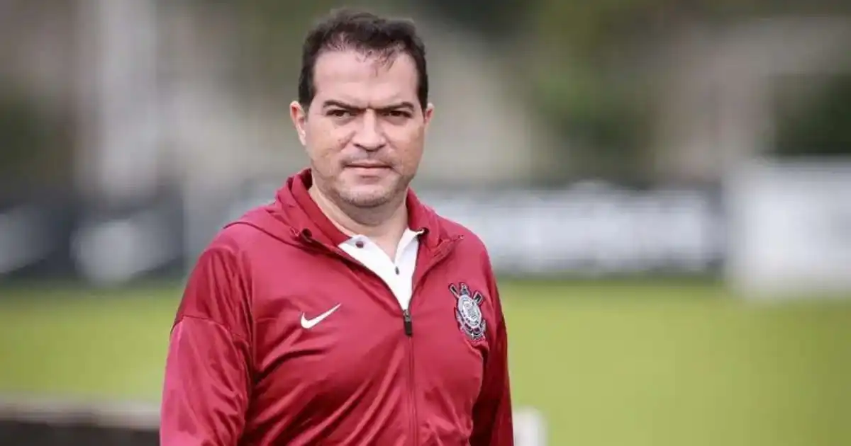 Marcelo Paz Revela Detalhes dos Bastidores na Negociação por Depay no Corinthians
