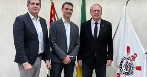 Corinthians debate SAF em reunião histórica e busca clareza sobre futuro financeiro do clube