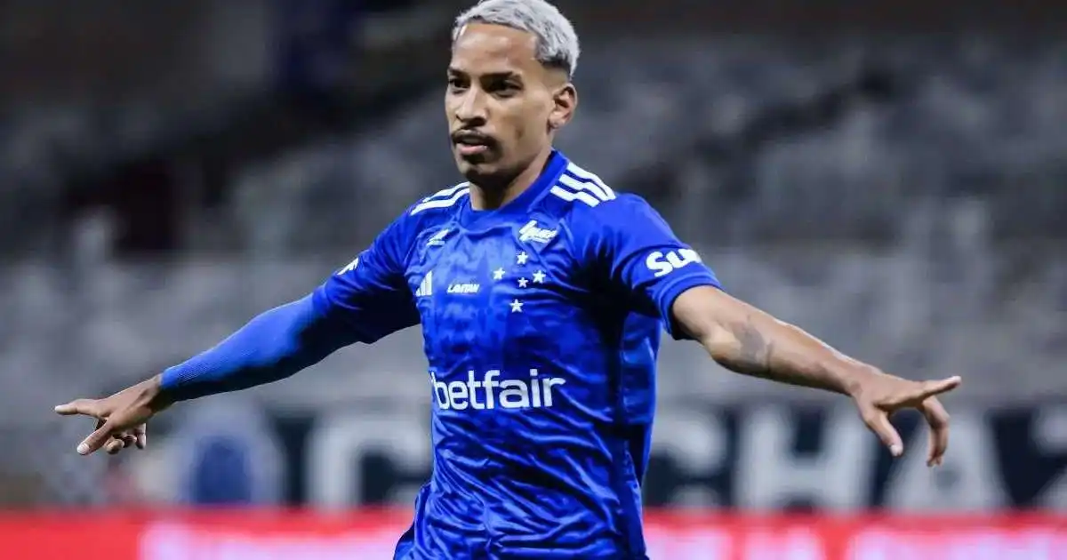 Matheus Pereira brilha, e Cruzeiro respira aliviado com vitória sobre o Flamengo no Campeonato Brasileiro