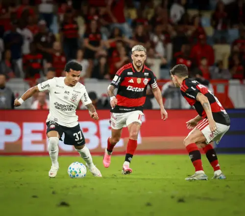 QUEM FOI BEM E QUEM FOI MAL? Saiba os destaques da partida de ontem pelo Corinthians