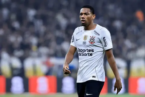 Entenda os motivos da possível venda de André para o futebol europeu