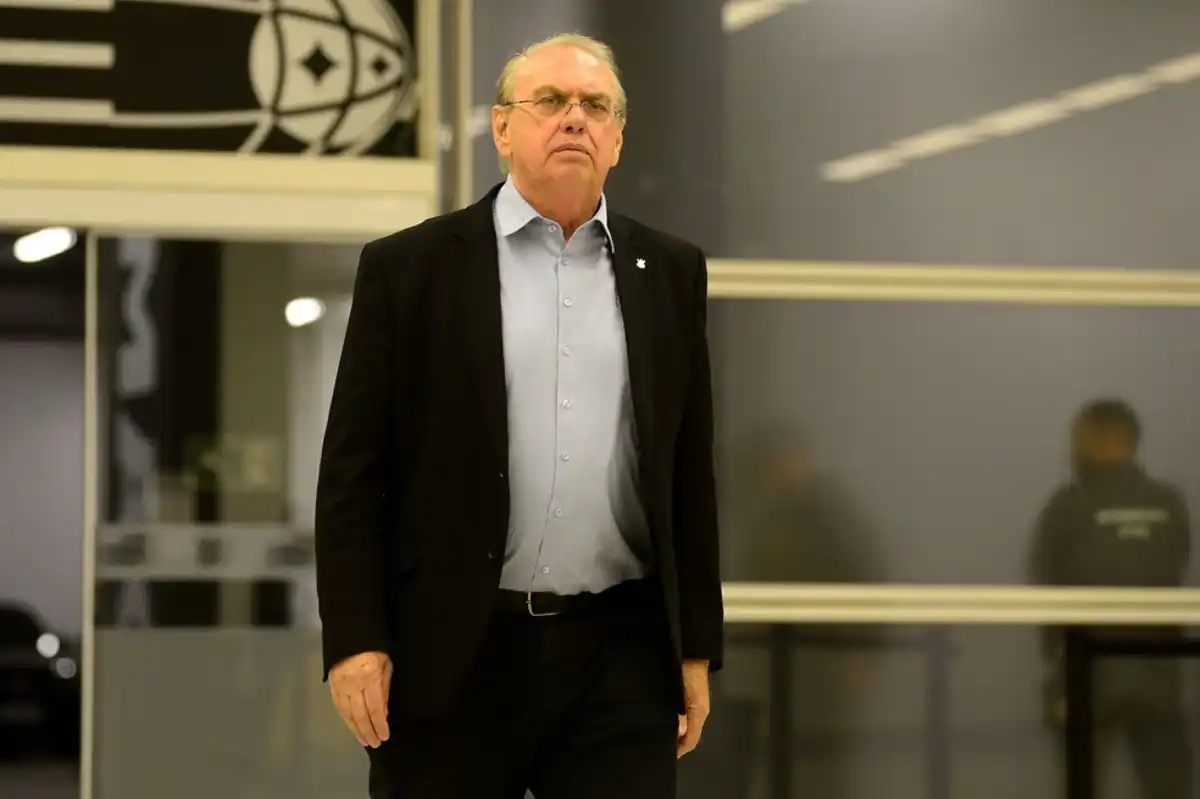 Corinthians paga mês de direito de imagem atrasado e reduz dívida com elenco