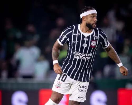 Punição em jogo! Memphis conversa com presidente Stabile e leva multa no Corinthians.