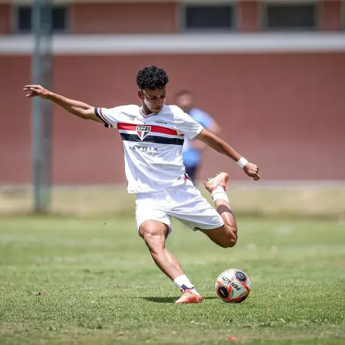 ROUBOU JOIA RIVAL! Palmeiras fecha com reforço da base do São Paulo e esquenta clima