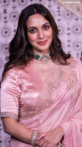kiara 678453446807.jpg