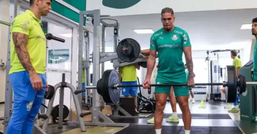 Palmeiras sofre revés com nova lesão de Paulinho e busca alternativas ofensivas urgentes