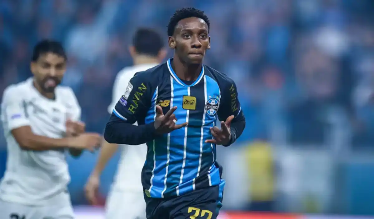 Filip Krovinovic se destaca no Grêmio ao liderar distância percorrida com 10,7 km por jogo