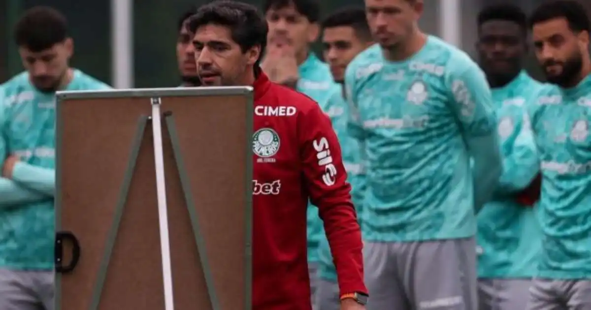 Mudança no ataque: Palmeiras ajusta esquema para clássico contra o Santos sem Allan, vendido ao City