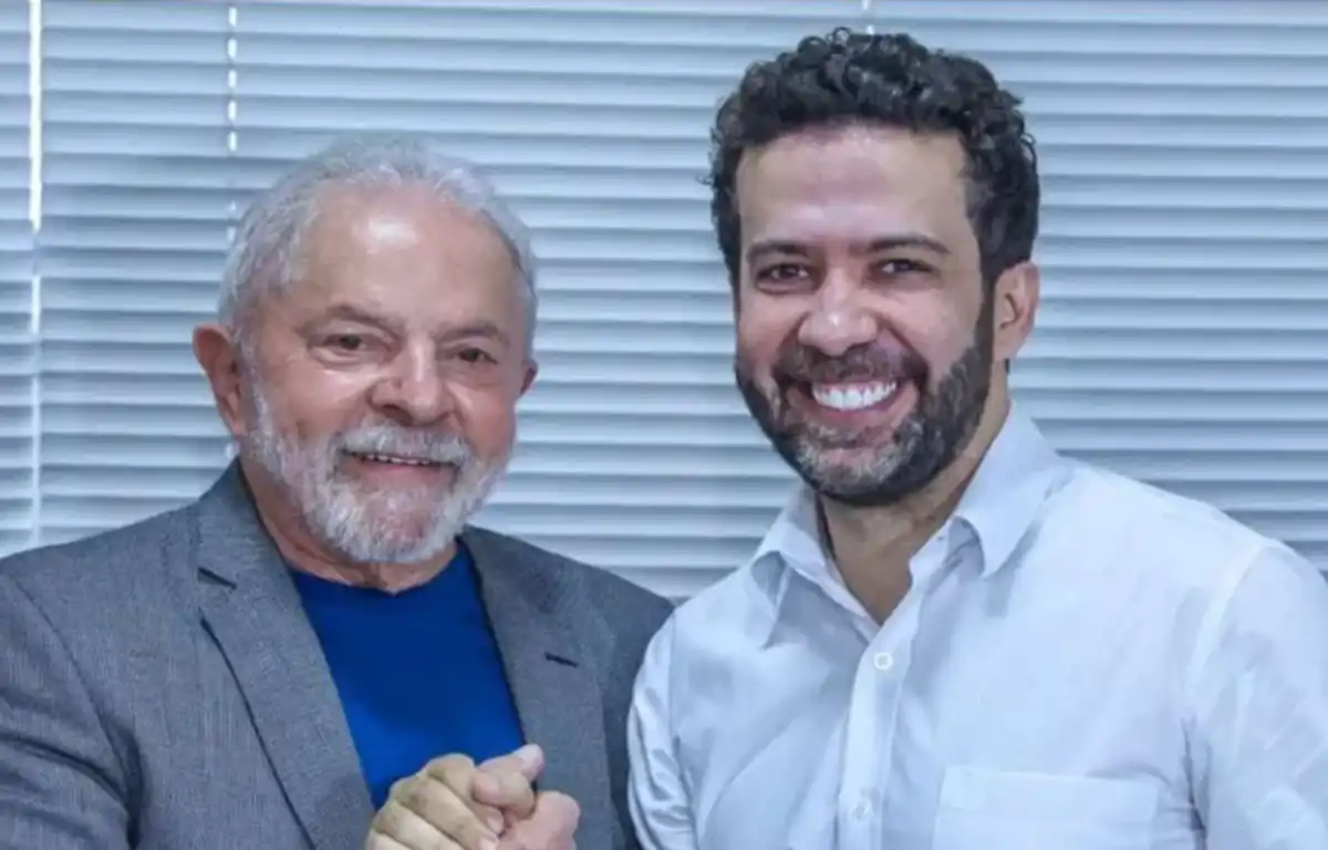 André Janones mobiliza 1 milhão no WhatsApp e exige virada drástica para derrotar a extrema direita