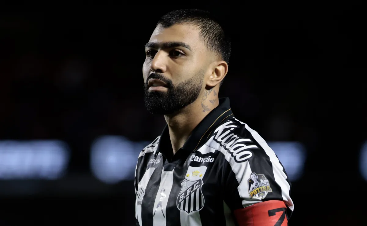 Futuro incerto: Cruzeiro avalia retorno de Gabigol em meio a interesse europeu e desejo do atleta por permanência no Santos