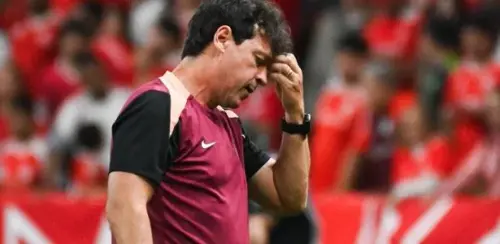 Demissão de Diniz acelera pressão e Corinthians busca novo técnico em meio à crise