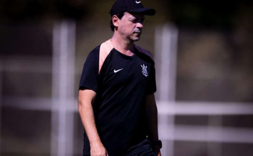 Após derrota no Beira-Rio, Corinthians dá adeus a Diniz e busca novo técnico