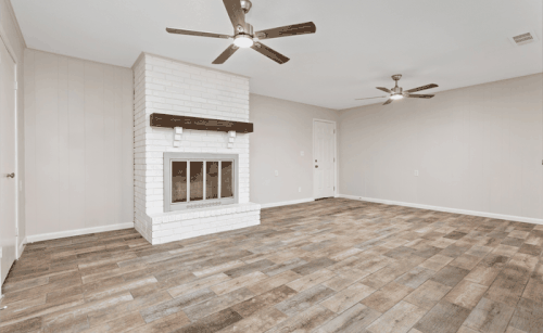 02 living kitchen.gif