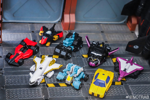 Age of the Primes Powerlinx Red Alert and 8 Mini Con Pack 13