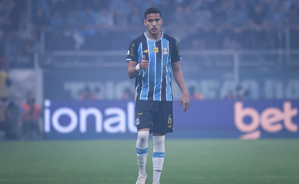 R 29,5 MILHÕES! Grêmio define preço por Gustavo Martins após interesse do exterior