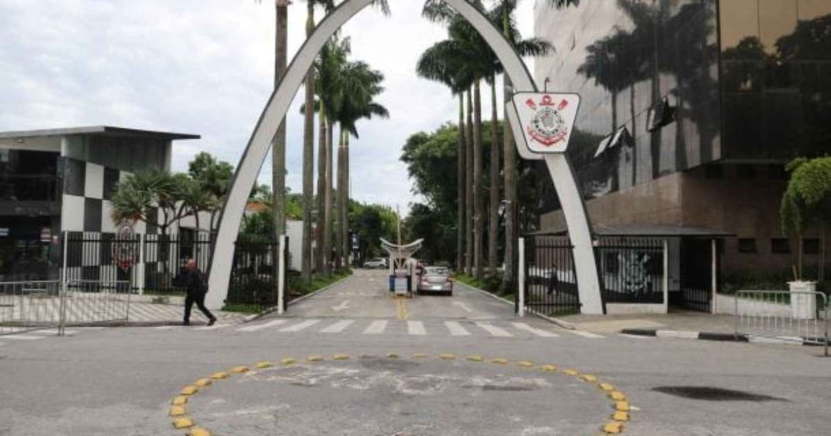 ALÍVIO FINANCEIRO! Acordo com empresário: Corinthians acerta dívida de $10 milhões com Carlos Leite