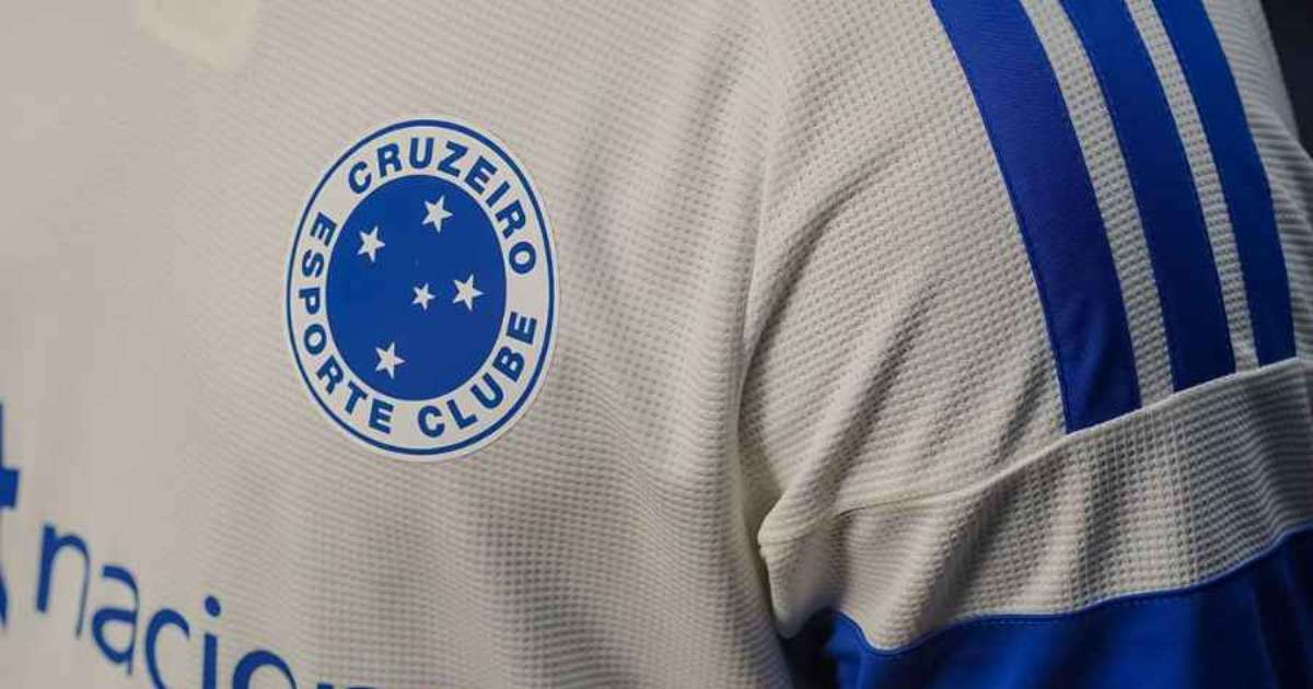 Chico da Costa em crise: atacante passa um ano sem gols e treina separado no Cruzeiro