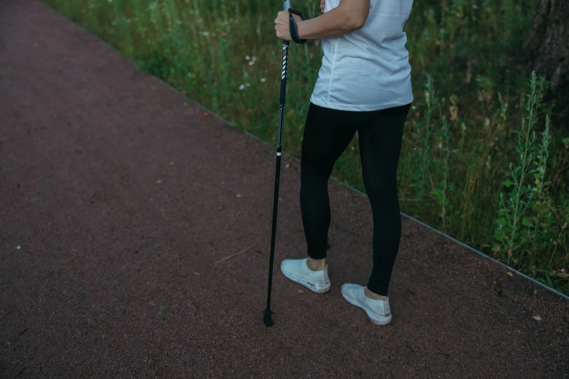 Revitalize Your Days With Coastal Walking Routines for Sustainable Energy